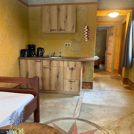 Festung Mittelelbe, Historisches An Der Elbe Appartement